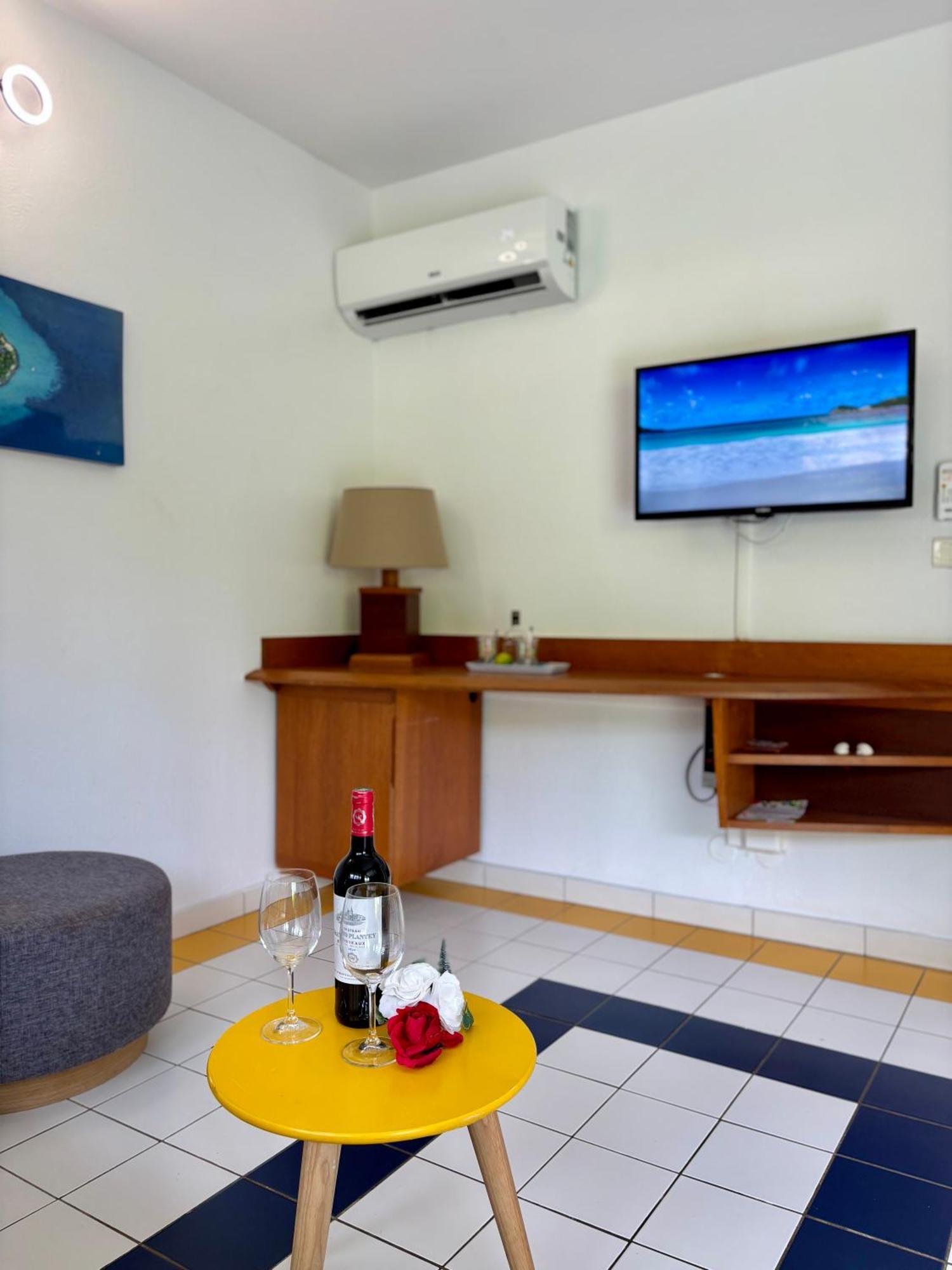 La Ruche De Maia - Blue Dream Beach - Piscine - Jardin - Plage Grand-Bourg  외부 사진