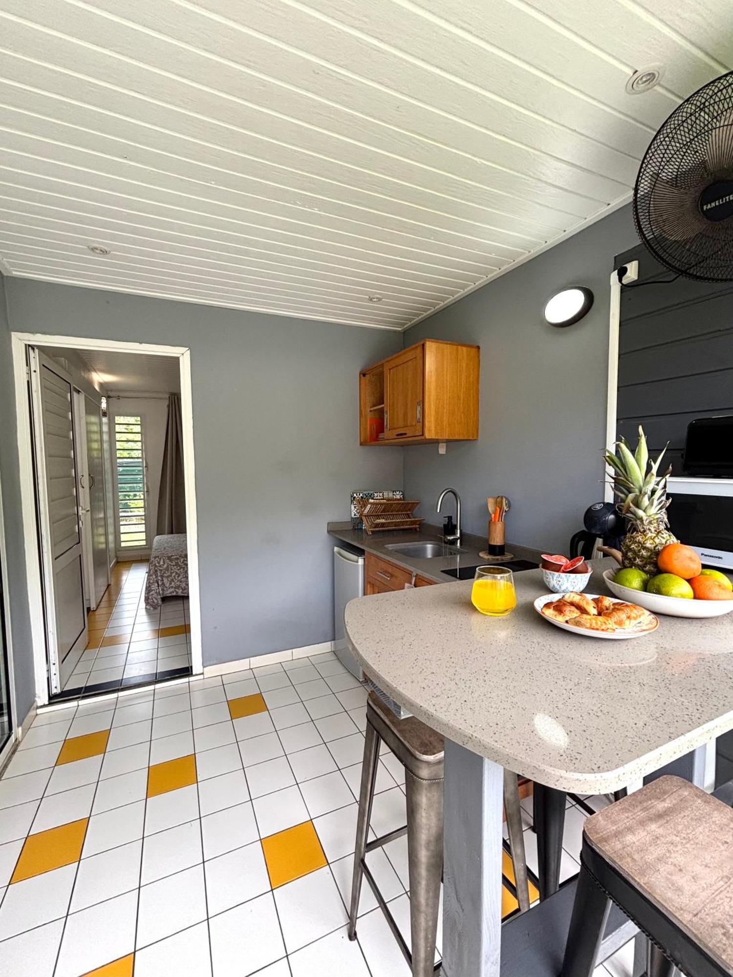 La Ruche De Maia - Blue Dream Beach - Piscine - Jardin - Plage Grand-Bourg  외부 사진