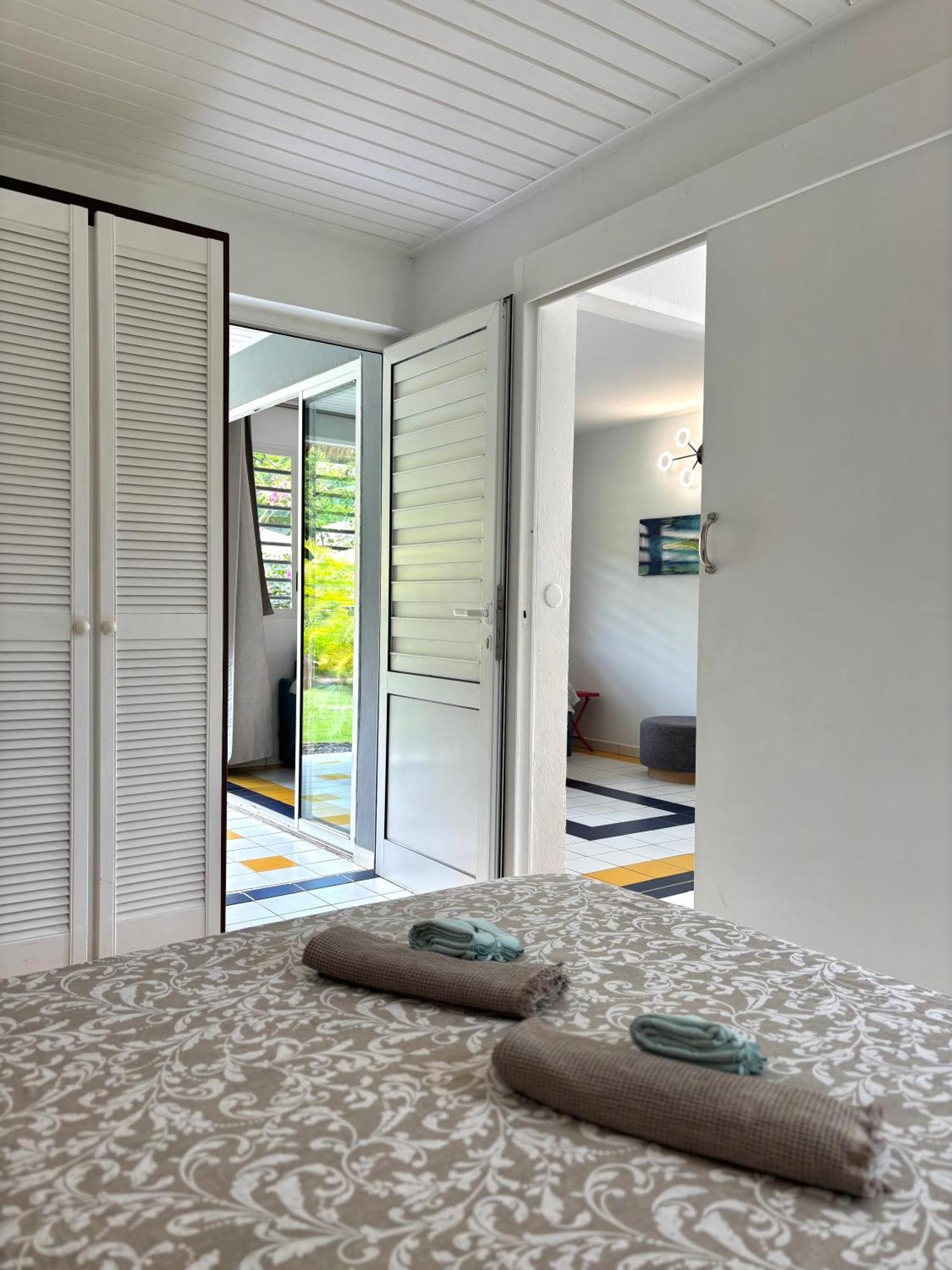La Ruche De Maia - Blue Dream Beach - Piscine - Jardin - Plage Grand-Bourg  외부 사진