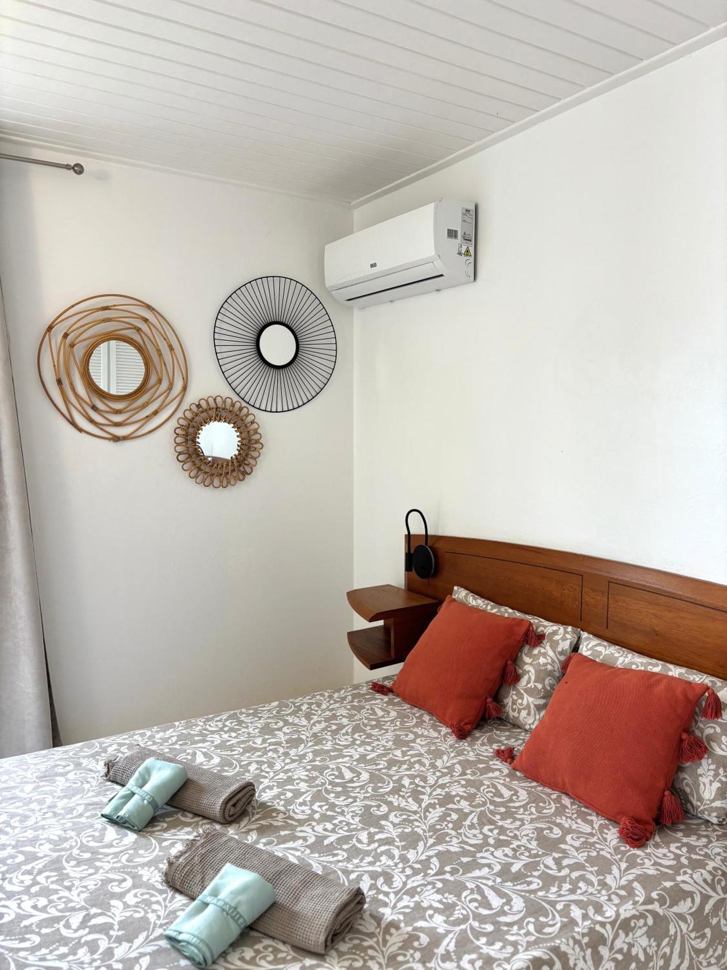 La Ruche De Maia - Blue Dream Beach - Piscine - Jardin - Plage Grand-Bourg  외부 사진