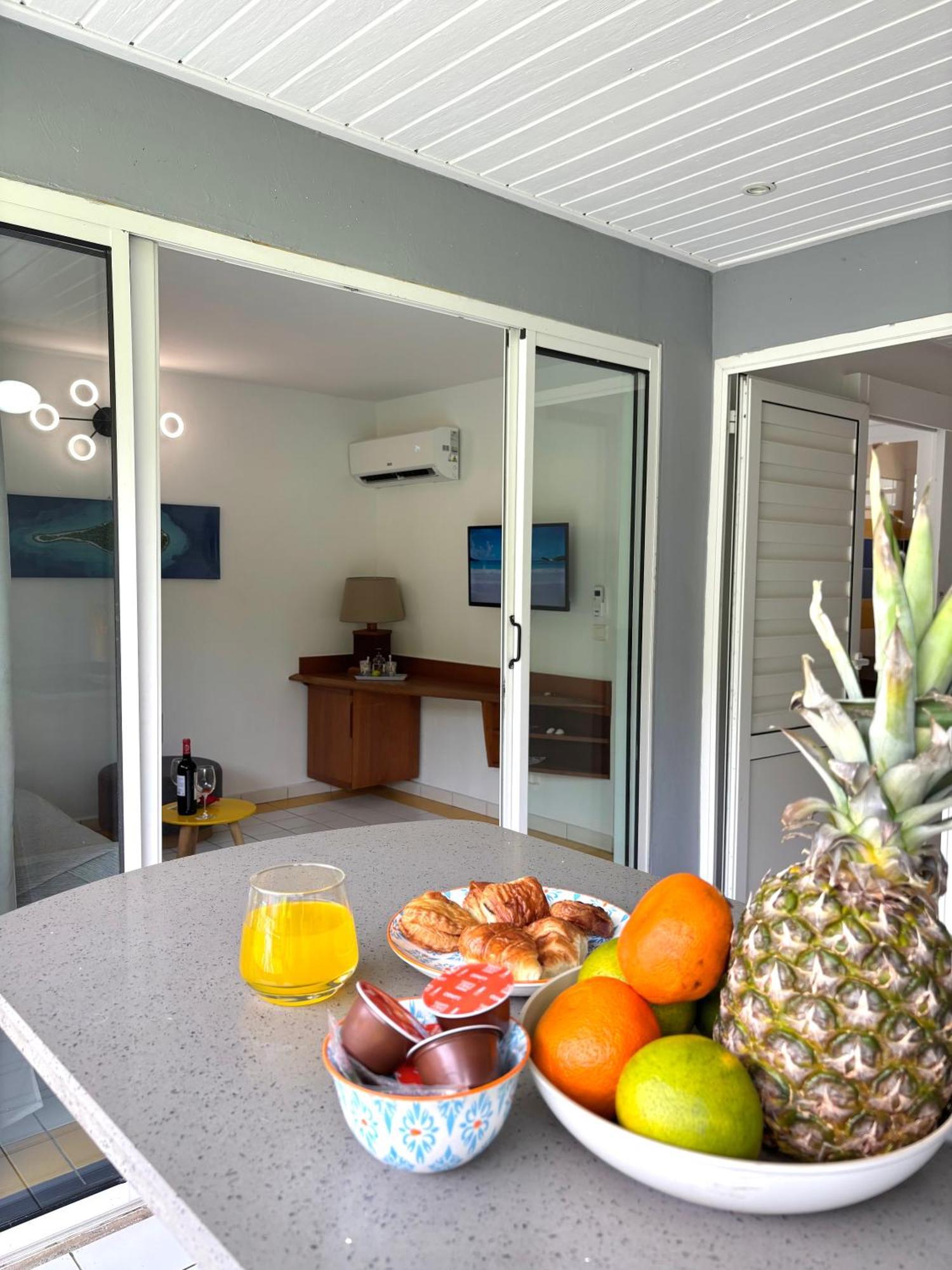 La Ruche De Maia - Blue Dream Beach - Piscine - Jardin - Plage Grand-Bourg  외부 사진