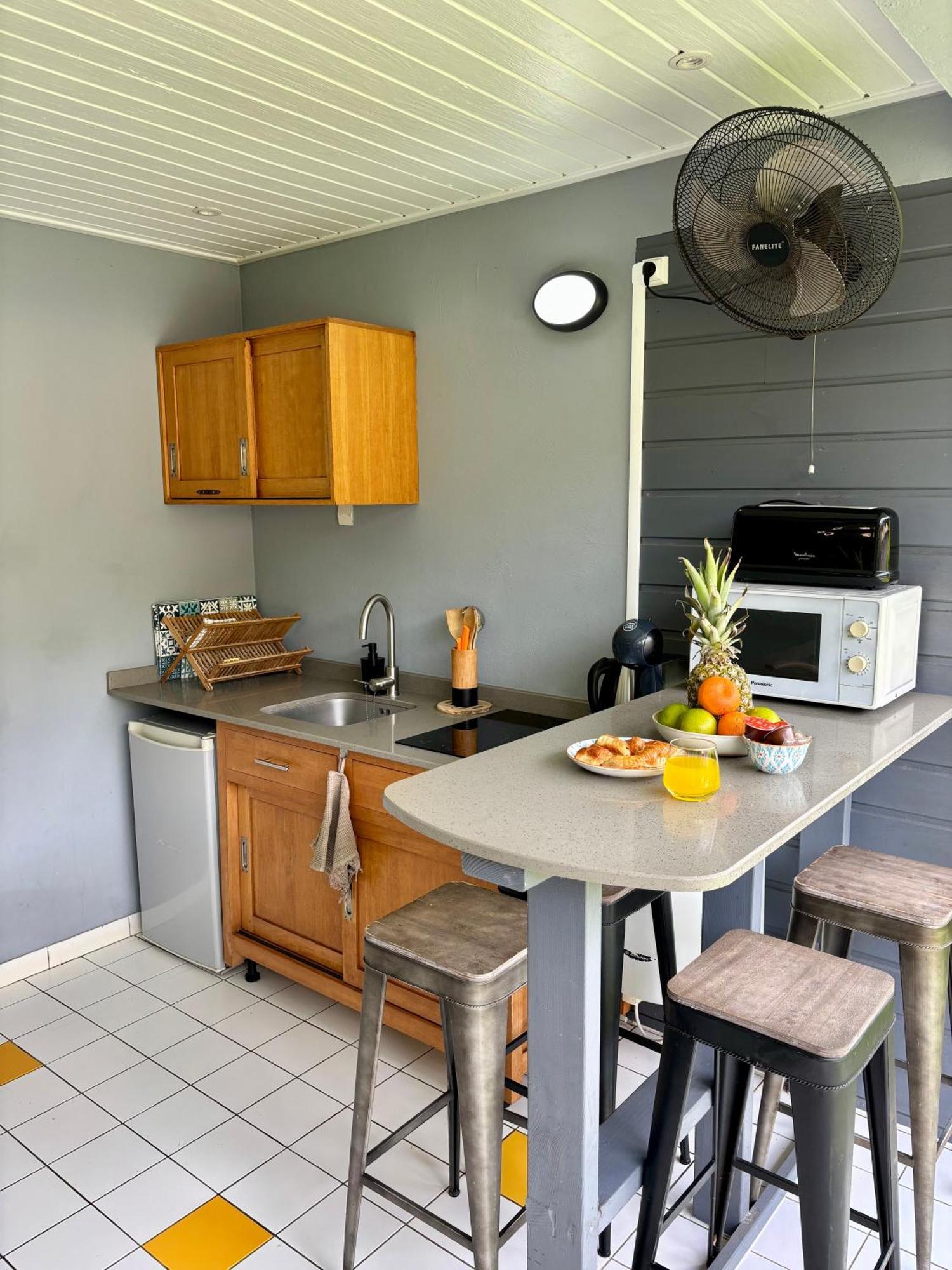 La Ruche De Maia - Blue Dream Beach - Piscine - Jardin - Plage Grand-Bourg  외부 사진